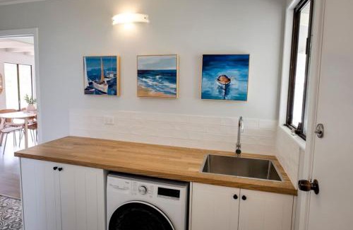Quindalup Casa | Quindy Beach Cottage Just Steps to the Bay