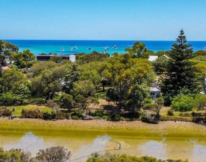Quindalup Casa | Quindy Beach Cottage Just Steps to the Bay