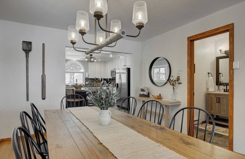Bozeman Casa | Quinn Peaks Retreat House with a hot tub!