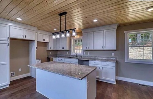Todd Casa | Quint little 1920’s farmhouse 10 minutes from west Jefferson in historic Todd NC