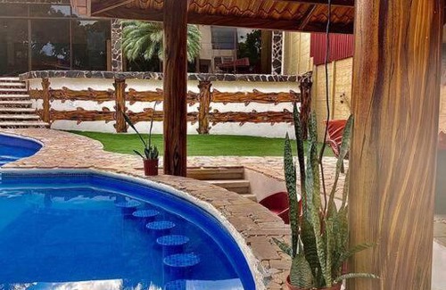 Zaragoza Villa | Quint Zable