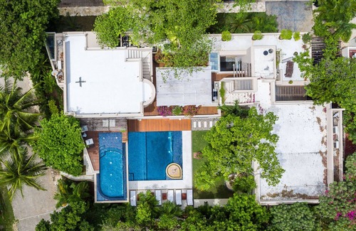 Playa Playacar Casa | Quinta Clara - Luxury 7 bedroom villa walking distance to town & beach