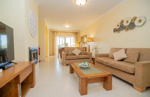 Estombar Villa | Quinta da Boa Nova - Cheerful and spacious 2-bedroom duplex