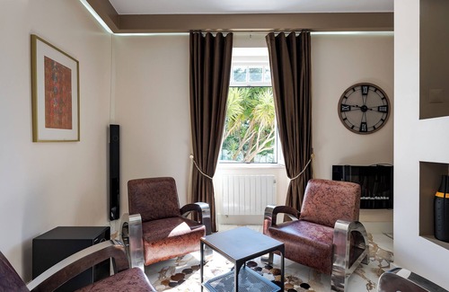 Odivelas Casa | Quinta da Fera - Exclusive Villa near Lisbon with Pool, Jacuzzi, BBQ, Sauna, Gym