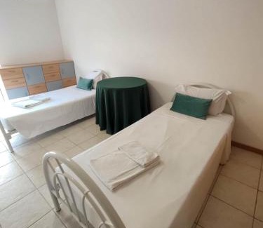 Portimao Apartamento | Quinta das Oliveiras 4 Bedrooms with Balcony