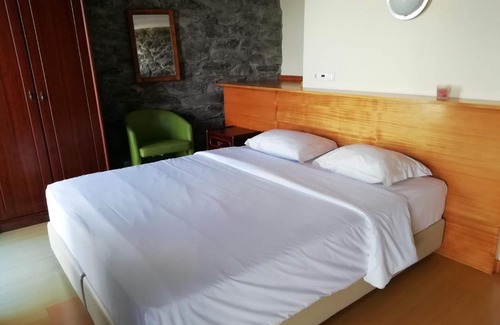 Arco da Calheta Casa | Quinta Escola