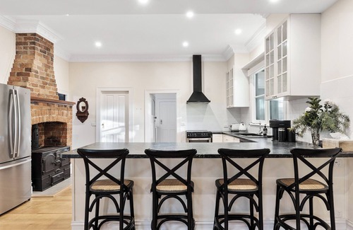 Mansfield Casa | Quintessential Australian homestead via Mansfield. Free wifi & private garden