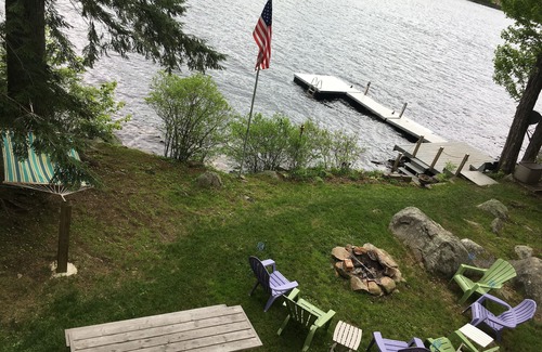 Acworth Cabaña | Por excelencia de Nueva Inglaterra Lake Front Cottage