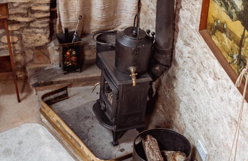 Gillamoor Casa | Quirky Tiny Home in York Moors