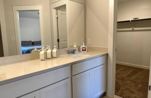 Del Valle Casa | Quite big home near Tesla & COTA