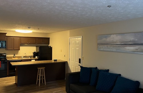 Hoover Apartamento | Quite one bedroom, five minutes to entertainment and shopping