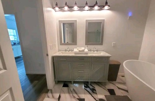 Fountain Inn Apartamento | Quite studio down town fountain inn. 4 miles from Heritage Park Ampatheater!