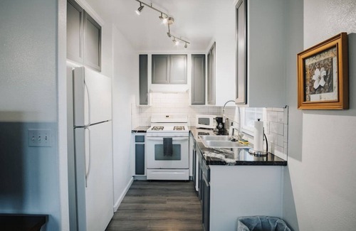 Chico Casa | Quite Studio w/ Patio and Laundry