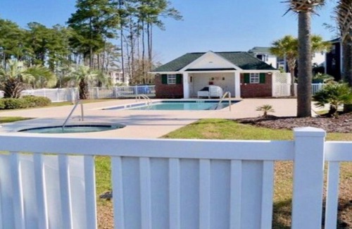 Carolina Forest Condominio | Una ubicación bastante cálida cerca de campos de golf y aguas y playas inter-costeras.