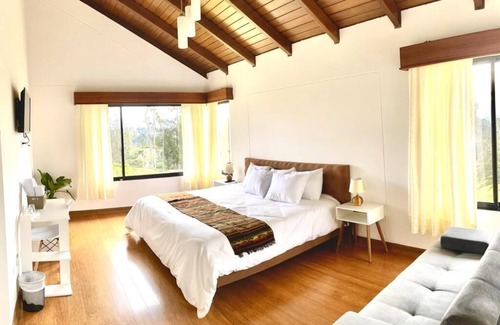 Tababela Casa | Quito Airport Suites