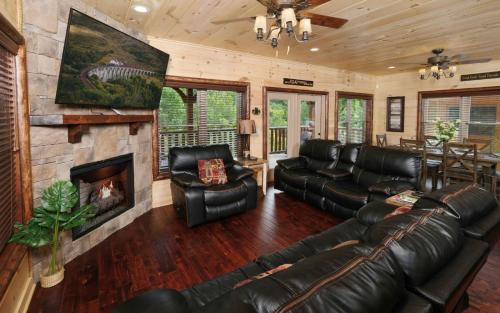 Gatlinburg Villa | Quittin Time