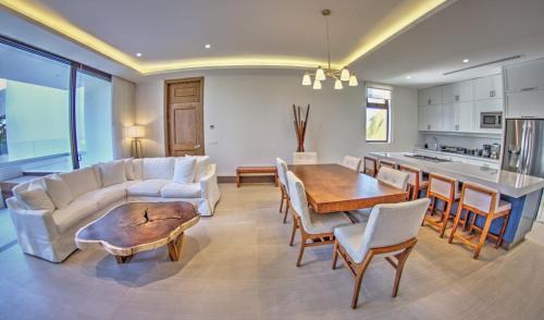 La Puntilla Casa | Quiya - Luxury Resort with 5 Pools & Beach Club