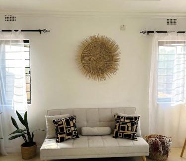 Southern Region Casa | Qwithu Villa, Cozy Room in Shared 4-Bedroom House