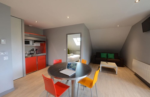 Alleuze Apartamento | Résidence Apparten Ville Appartement 6 Personnes