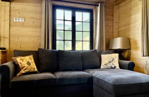 Flumet Chalet De Esquí | Résidence Chez Simone - Chalet Simone avec vue sur un village typique du Val d'Arly MAE-6374