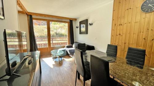 Puy-Saint-Vincent Apartamento | Résidence Dame Blanche - DBA323 - APPT 1 CHAMBRE + CABINE - BALCON - 6 PERSONNES - Secteur 1800 MAE-2354