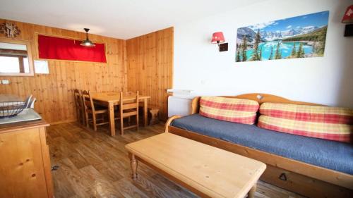 Puy-Saint-Vincent Apartamento | Résidence Dame Blanche - DBA121 - APPT 1 CHAMBRE + CABINE - BALCON - 6 PERSONNES - Secteur 1800 MAE-2384