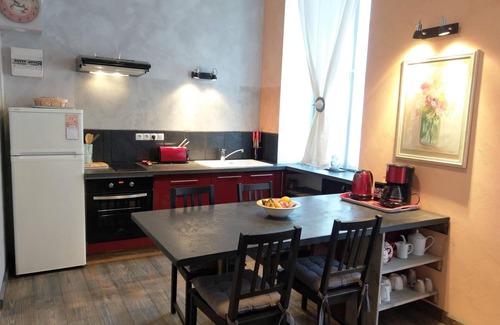 Eaux-Bonnes Apartamento | Apartamento-Rougail-Familiar-Baño con ducha-Vista al Jardín