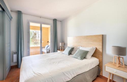 Pont Royal Apartamento | Résidence Hôtel du Golf de Pont Royal - maeva Home - Appartement climatisé ravissant 2 pièces 4 personnes - Prestige - super Home MAE-3104