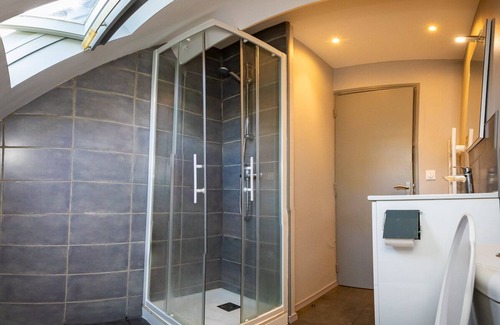 Villeneuve-le-Roi Hotel | résidence hermes