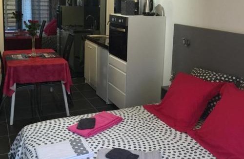 La Roche-sur-Yon Apartamento | Résidence Les Alizés 'JACCUZI SAUNA PISCINE en plein centre ville"