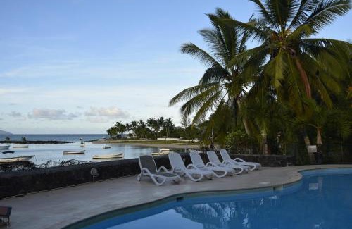 Grand Gaube Villa | Résidence Les Banians - Complexe privé en bord de mer avec piscine