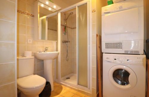 Talloires-Montmin Apartamento | Résidence moderne 4* avec terrasses et TV, proche du lac - FR-1-432-7