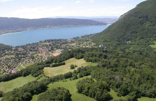 Talloires-Montmin Apartamento | Résidence moderne 4* avec terrasses et TV, proche du lac - FR-1-432-7