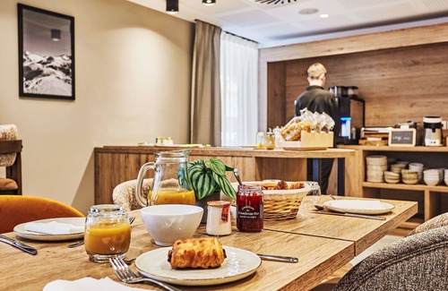 Saint-Etienne-de-Tinee Apartamento | Résidence Odalys Le Mont d'Auron by Interhome