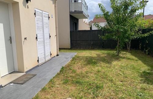 Persan Casa | Résidence paisible 3 chambres 30 Min Aéroport Roissy CDG