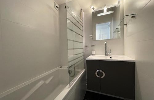 Flaine Apartamento | Résidence Pollux - Studio rénové et confortable · Proche des pistes et des commerces · Balcon MAE-7397
