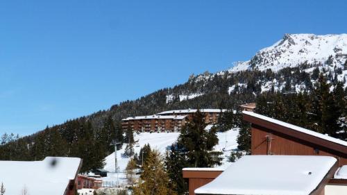 Arc-1800 Apartamento | Résidence Saint Bernard - Appartement de charme pour 6 personnes, dans une résidence skis aux pieds avec accès piscine et parking privé dans le village du MAE-8971