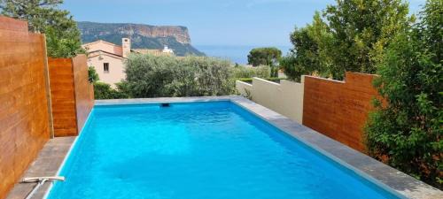 Cassis Apartamento | Rêves de vie, suite vue mer, grande piscine privée , spa privatif
