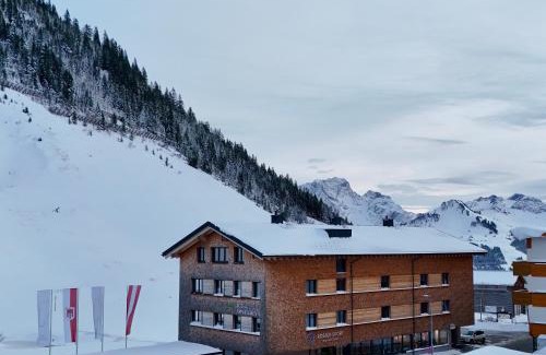 Faschina Apartamento | Rössle Appartements und Sport Rössle Skiverleih & Sportgeschäft