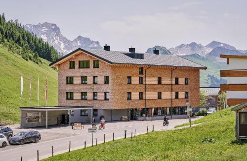 Faschina Apartamento | Rössle Appartements und Sport Rössle Skiverleih & Sportgeschäft