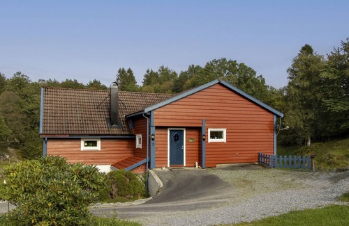 Tysnes Casa | Rødehuset by Interhome