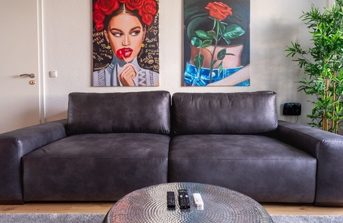 Suedviertel Apartamento | RüSuite XL | 2-room apartment | balcony | Netflix