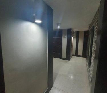 El Cangrejo Apartamento | R.1112 Estudio ejecutivo, privado con cocina y baño.