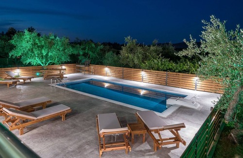 Fiolitis Villa | Natura Verde Villas 2 Private Pools R246