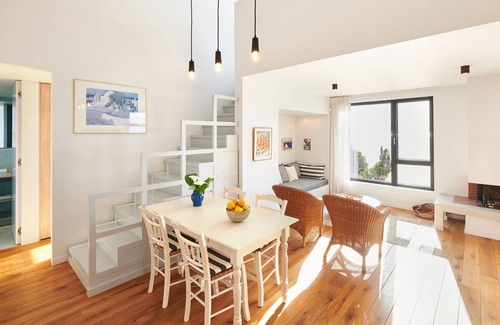Kitries Villa | R 3037 Two Bedroom Apartment Split Level Cape Kitries