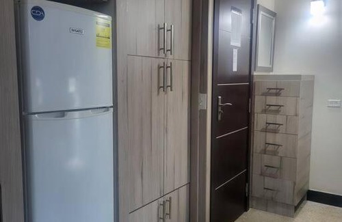 El Cangrejo Apartamento | R.504 Hermoso estudio, con cocina y baño privado.