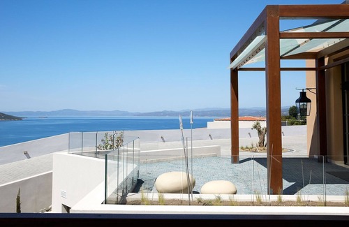 Ouranoupoli Villa | Eagles Villas Halkidiki - Residential 2 Bedroom Pool Villa with Private Garden R 845