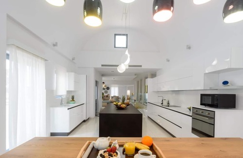 Vlychada Villa | R 950 Villa Cellaria - Cellaria Estate