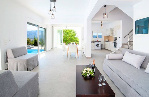 Dramia Villa | R 951 The Cretan Sunset Villa