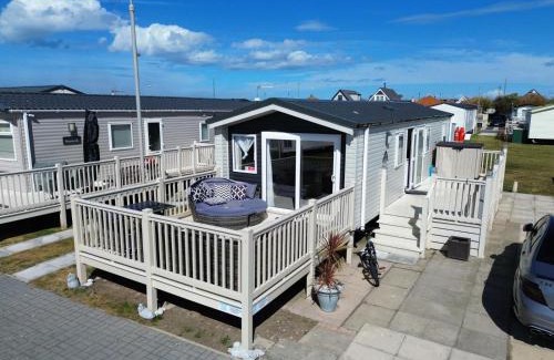 Kinmel Bay Otro | R&A Static Caravan Holidays, Towyn, North Wales